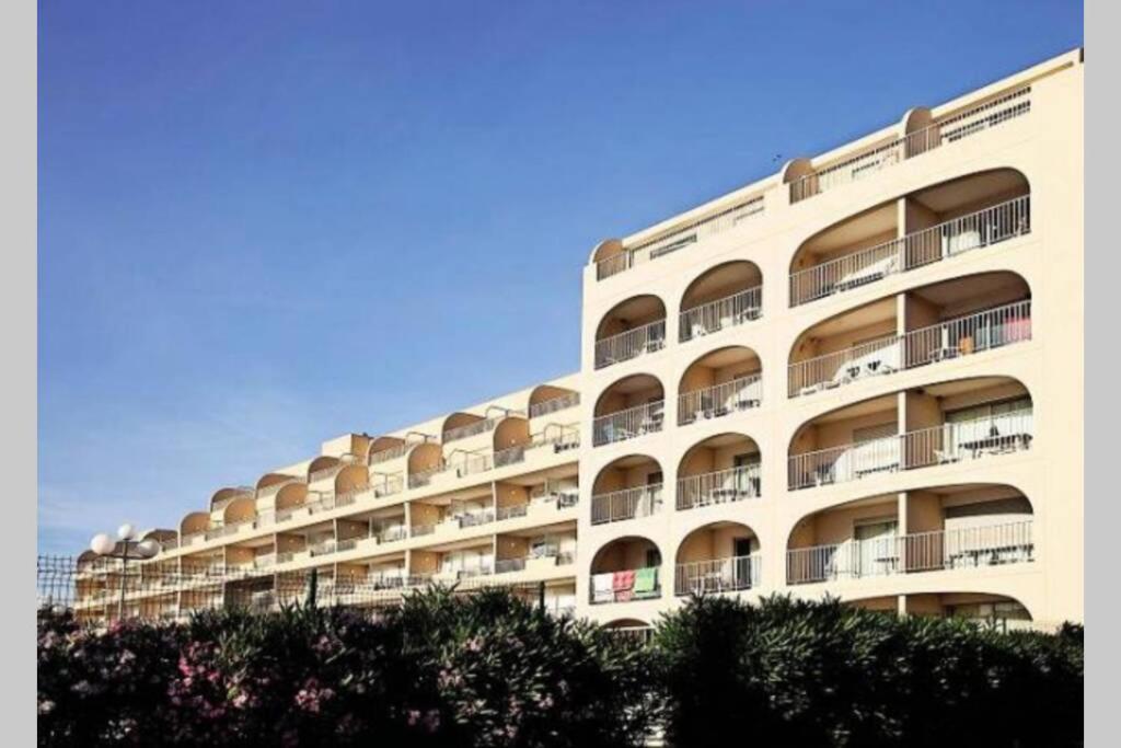 Apartamento Escapade Au Port Hyères Exterior foto